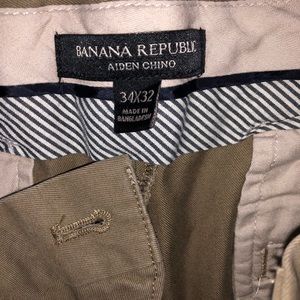 Men’s khakis